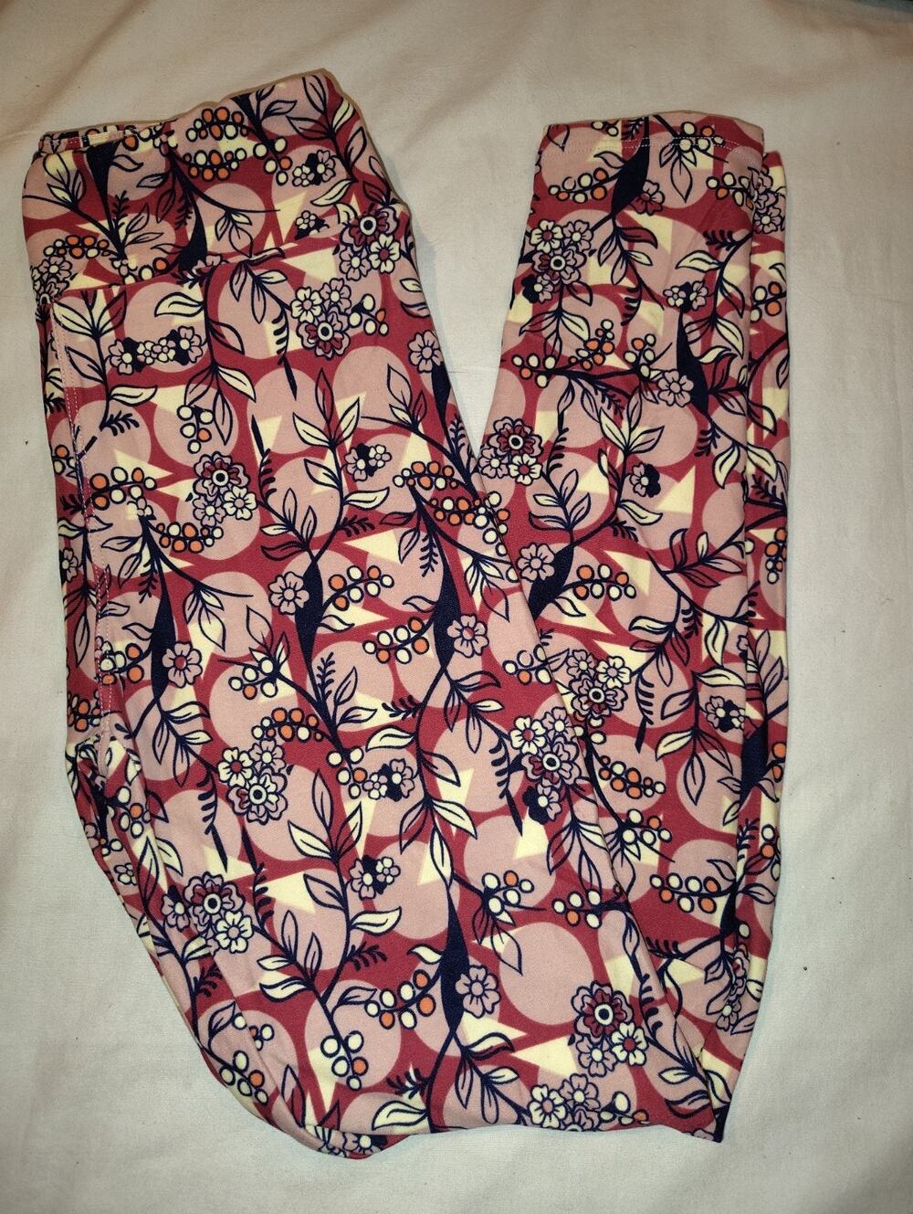 LuLaRoe Leggings One Size NWOT Geometric Flowers NEW OS - Picture 1 of 3